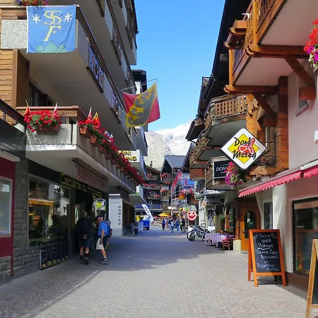 Dominic B2 By Interhome Lägenhet Saas Fee